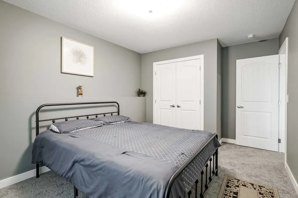 32 Legacy Cove SE Calgary AB T2X0Y7