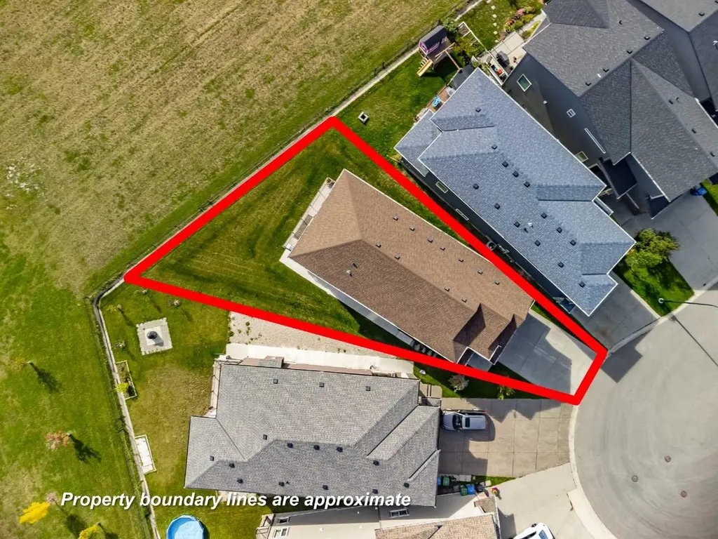 32 Legacy Cove SE Calgary AB T2X0Y7