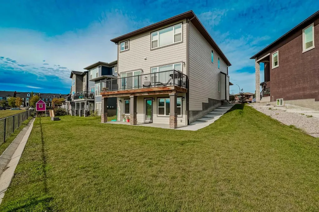 32 Legacy Cove SE Calgary AB T2X0Y7