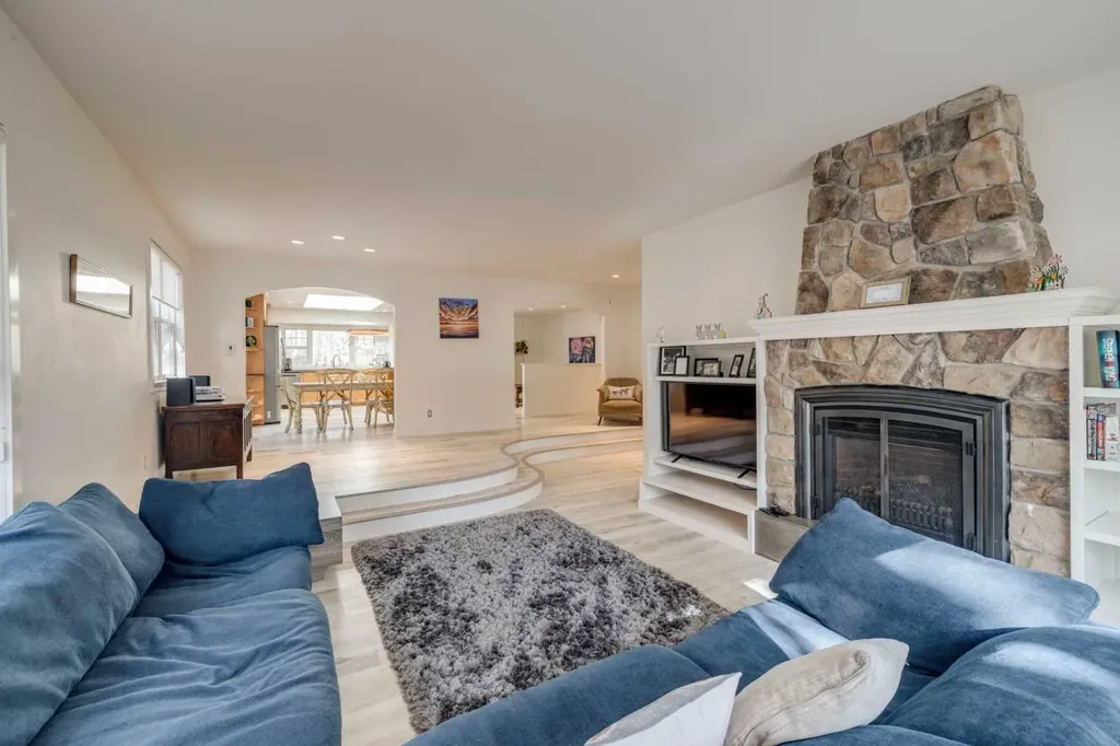 12 Redwood Meadows Close Rural Rocky View County AB T3Z1A3