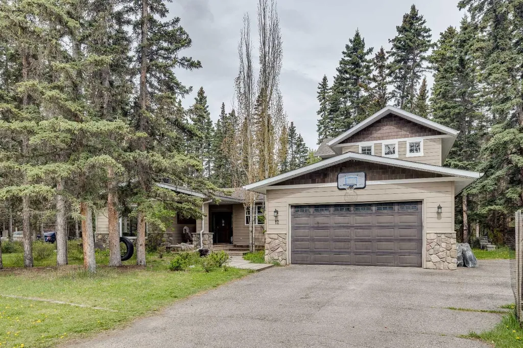 12 Redwood Meadows Close Rural Rocky View County AB T3Z1A3