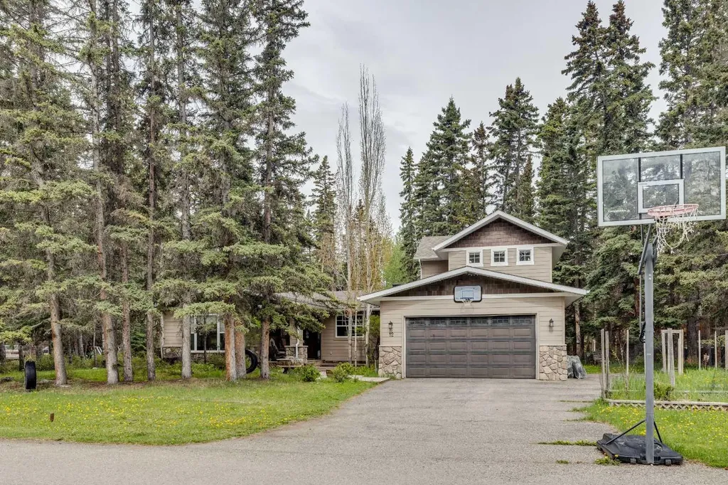 12 Redwood Meadows Close Rural Rocky View County AB T3Z1A3