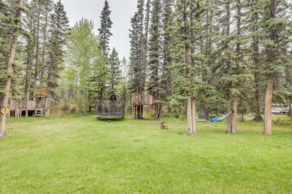 12 Redwood Meadows Close Rural Rocky View County AB T3Z1A3