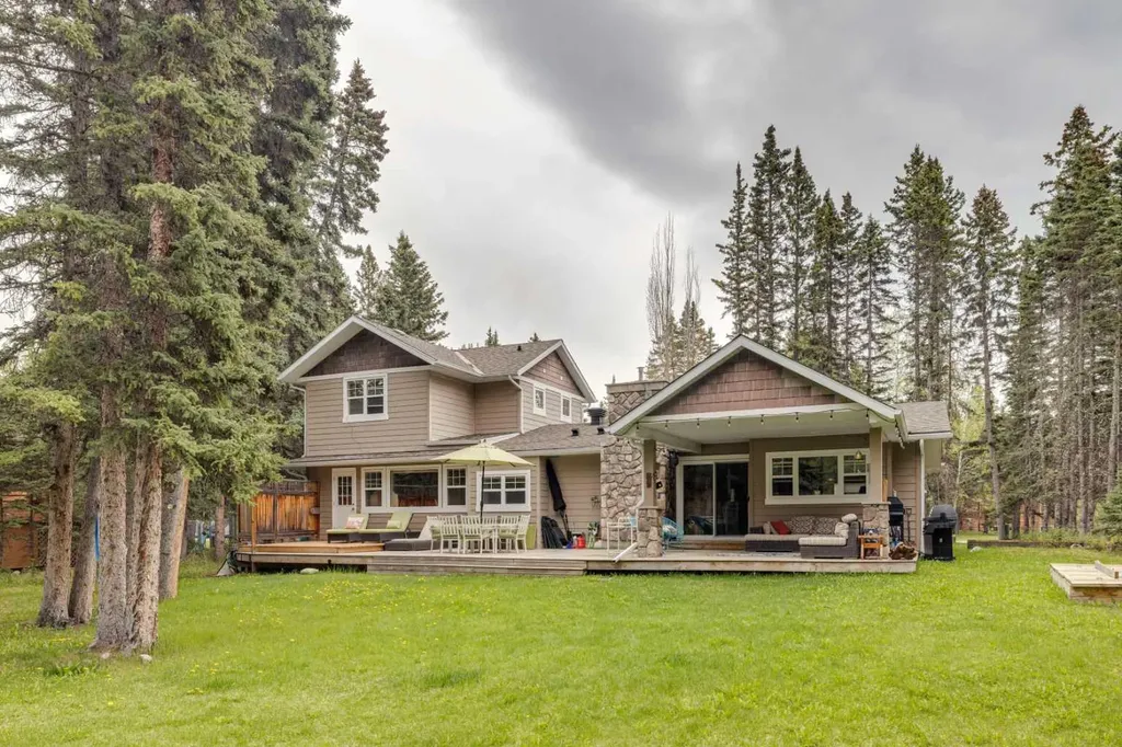 12 Redwood Meadows Close Rural Rocky View County AB T3Z1A3