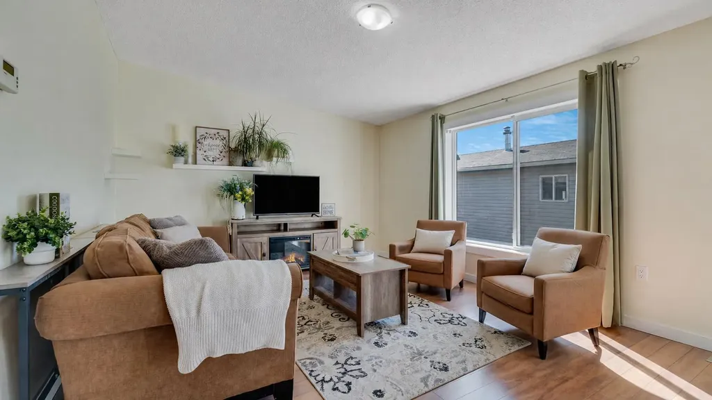 156 Meadowlark Lane Carstairs AB T0M0N0