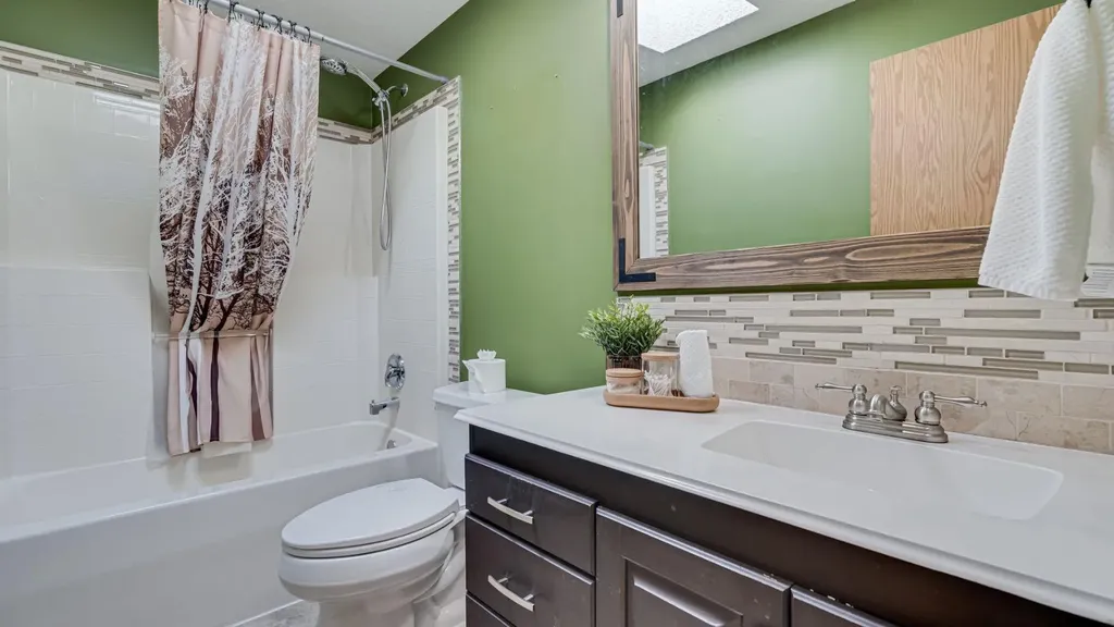 156 Meadowlark Lane Carstairs AB T0M0N0