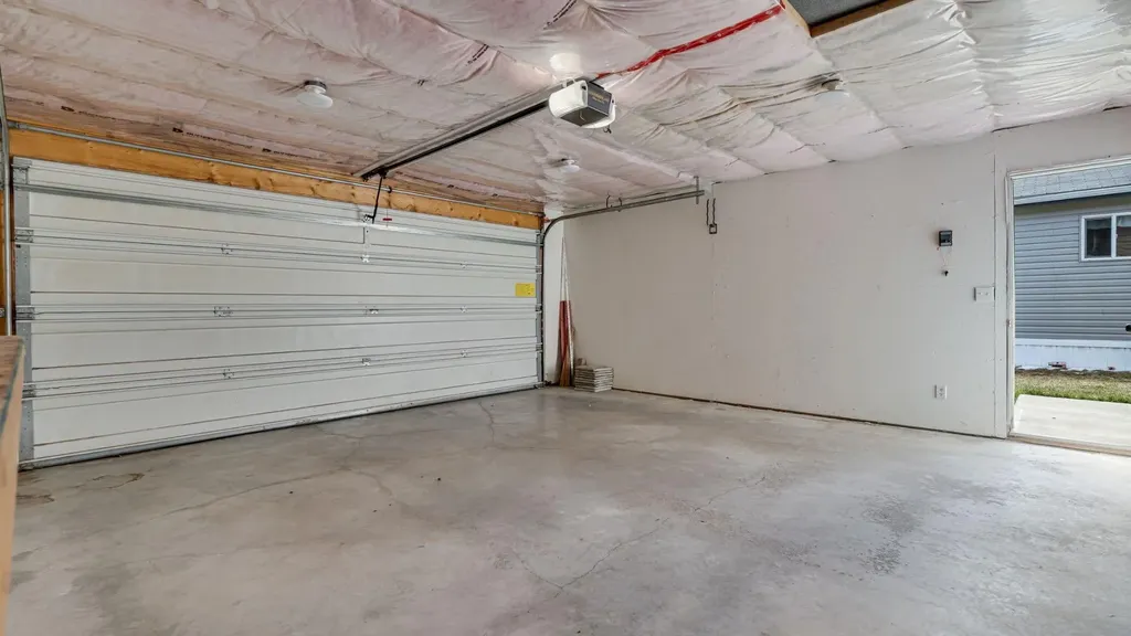 156 Meadowlark Lane Carstairs AB T0M0N0