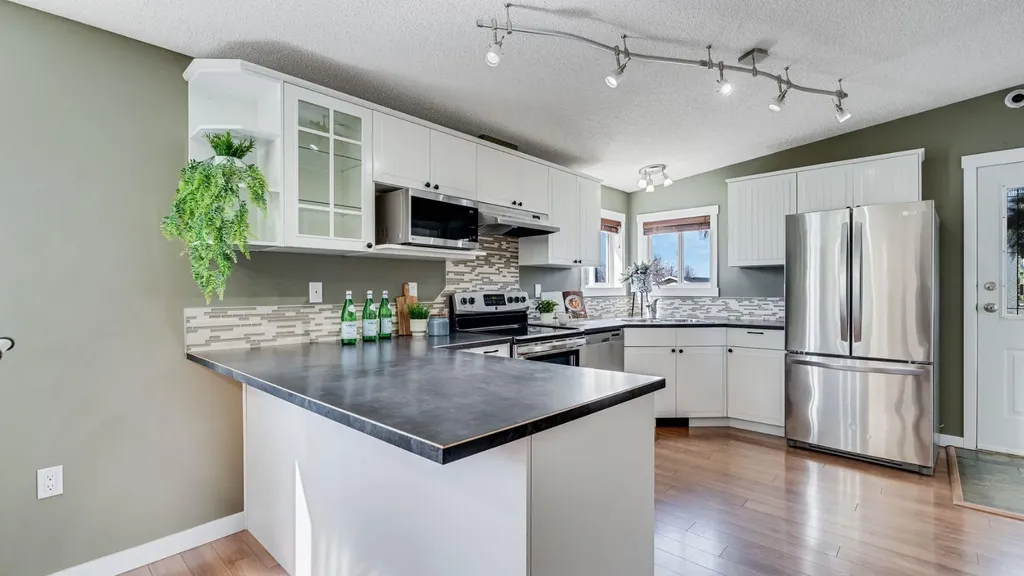 156 Meadowlark Lane Carstairs AB T0M0N0