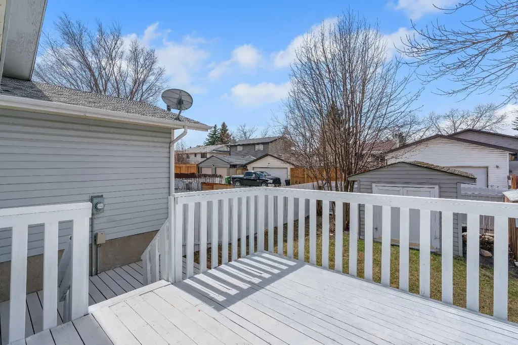 68 Templeson Crescent NE Calgary AB T1Y 5L8