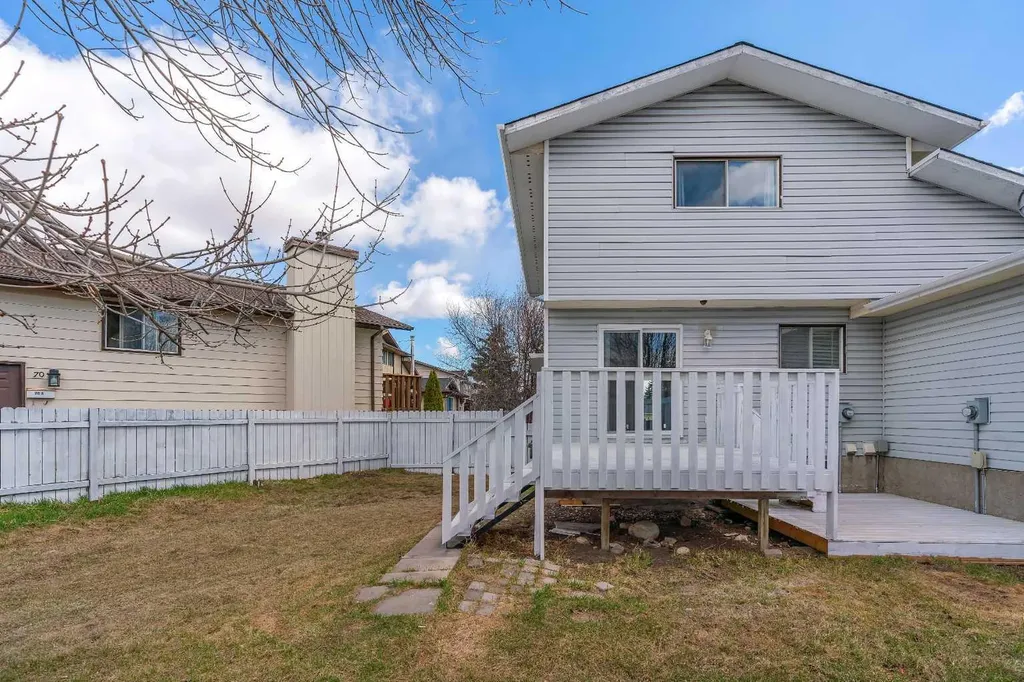 68 Templeson Crescent NE Calgary AB T1Y 5L8