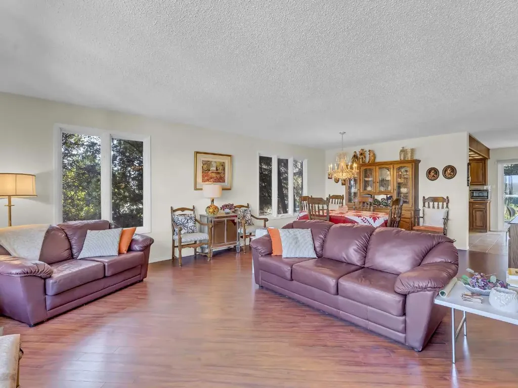 1248 Parkview Drive NE Medicine Hat AB T1C 1N9