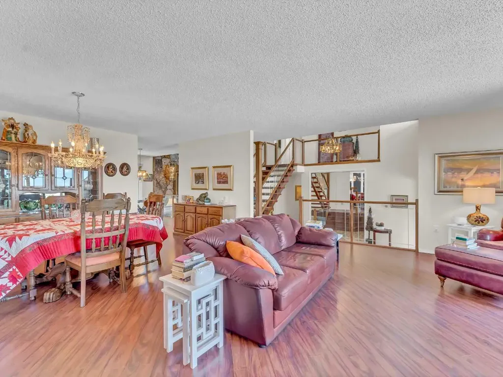 1248 Parkview Drive NE Medicine Hat AB T1C 1N9