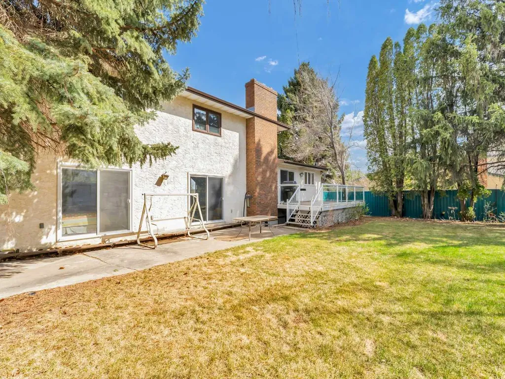 1248 Parkview Drive NE Medicine Hat AB T1C 1N9
