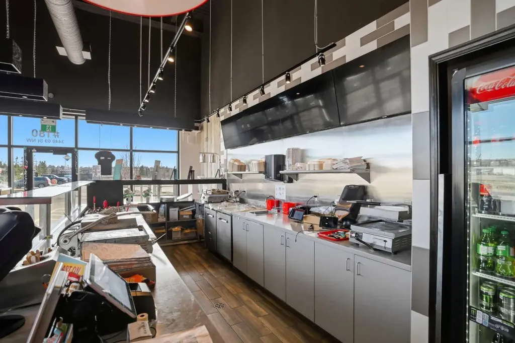 3440 69 Street NW Calgary AB T2X 0R3