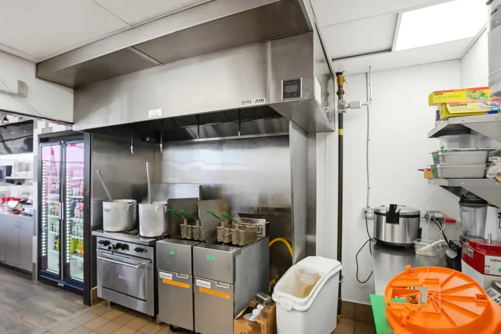 3440 69 Street NW Calgary AB T2X 0R3