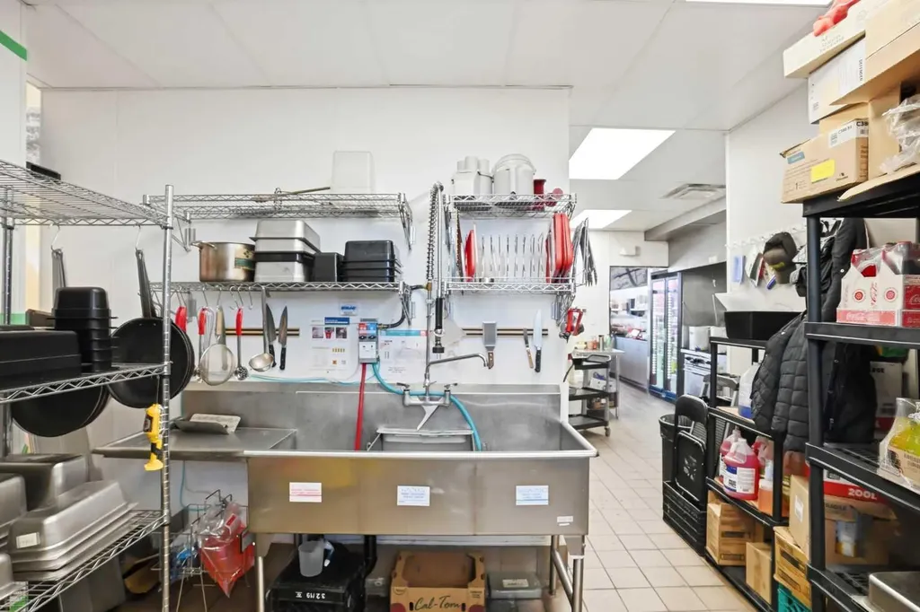 3440 69 Street NW Calgary AB T2X 0R3
