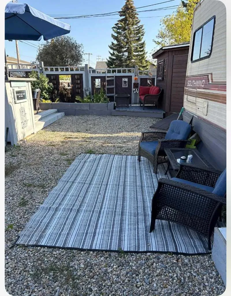 5015 8 Avenue Edson AB T7E 1K6