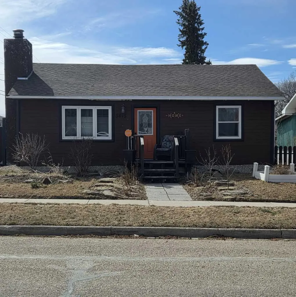 5015 8 Avenue Edson AB T7E 1K6