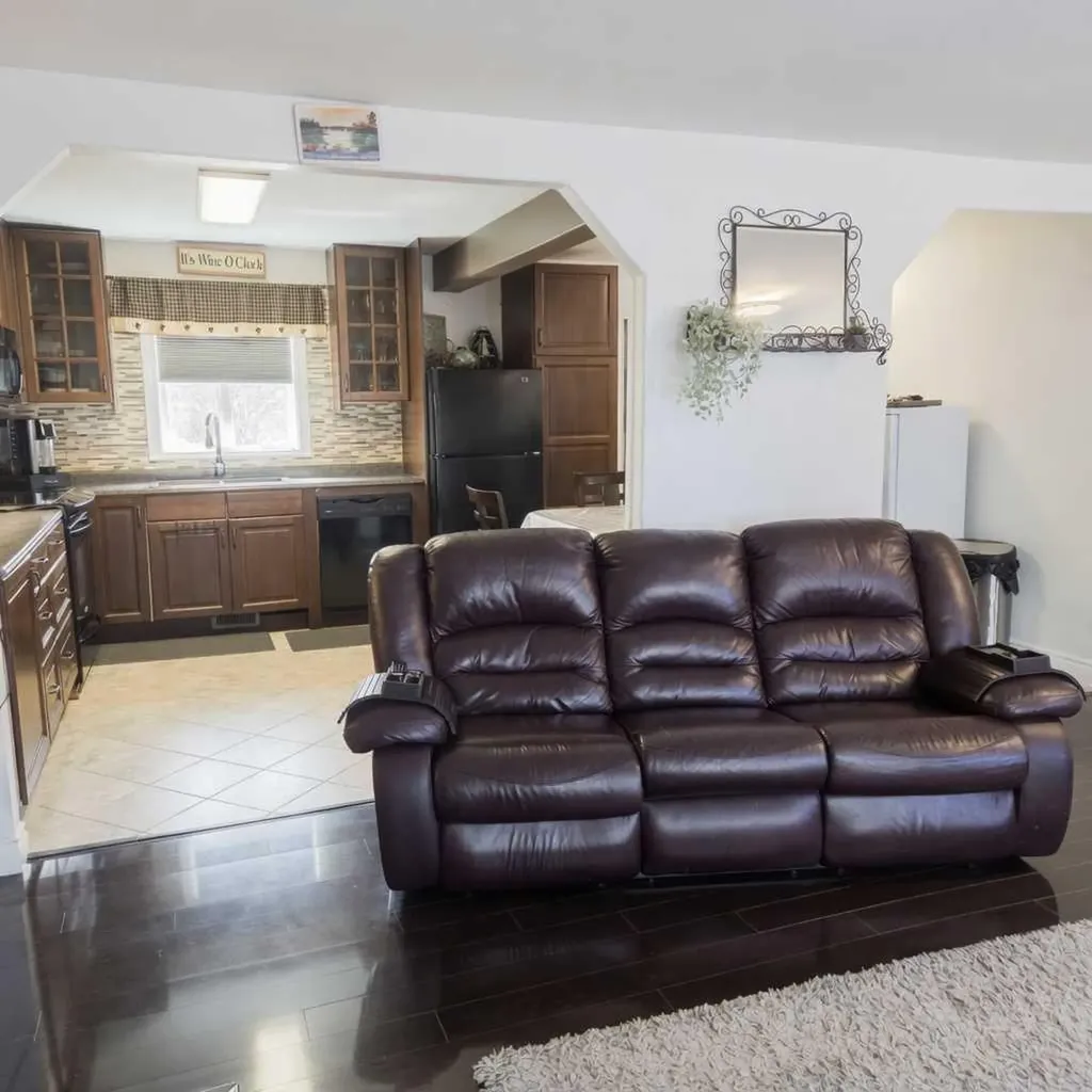 5015 8 Avenue Edson AB T7E 1K6