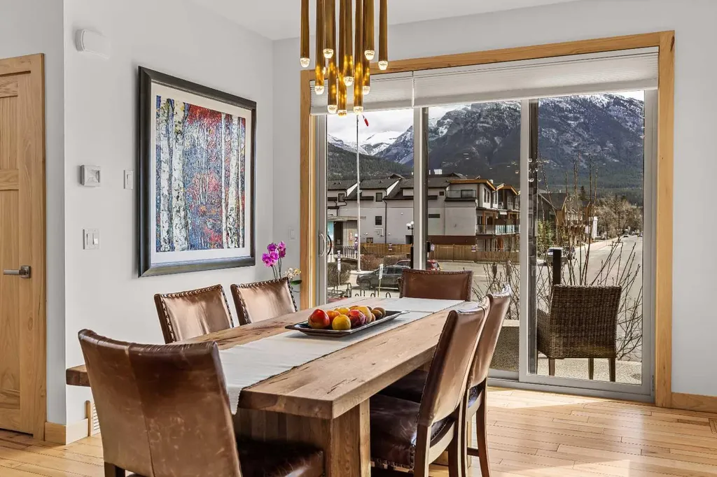 700 8 Avenue Canmore AB T1W 2E3