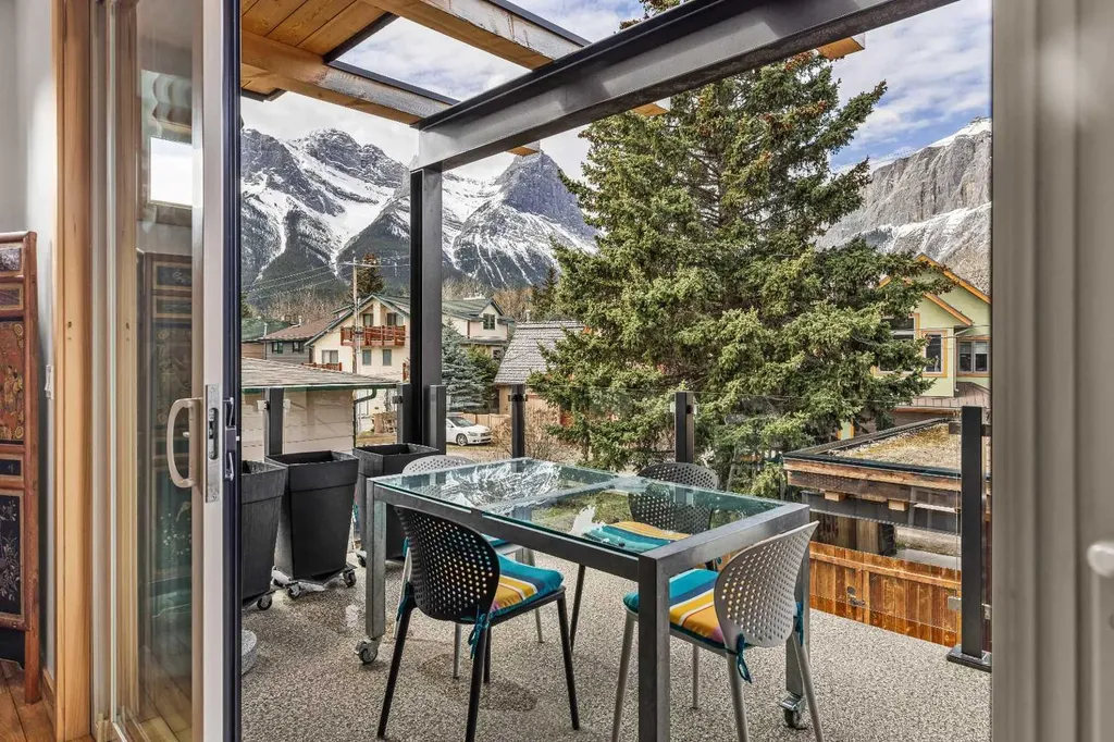700 8 Avenue Canmore AB T1W 2E3