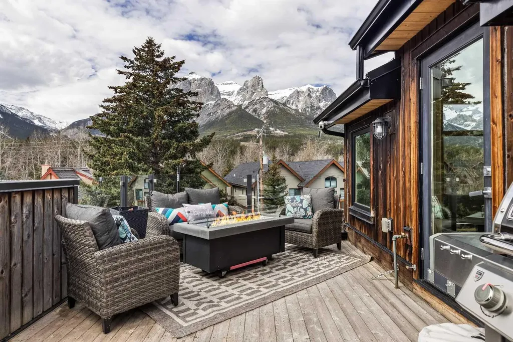 700 8 Avenue Canmore AB T1W 2E3