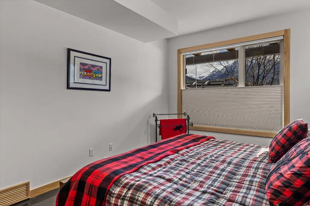 700 8 Avenue Canmore AB T1W 2E3