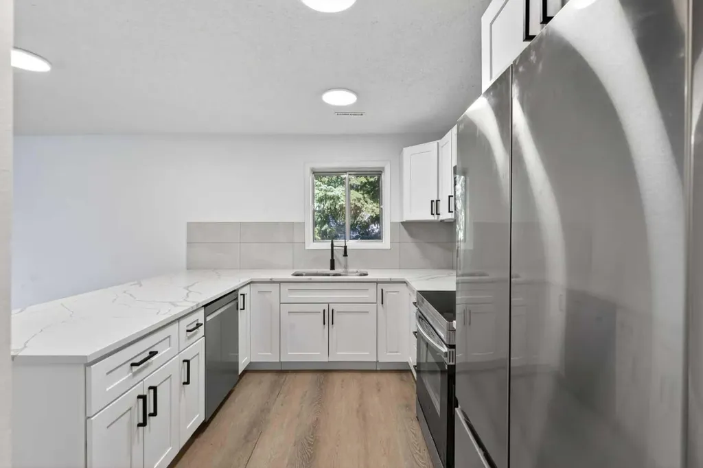 934 5a Street NW Calgary AB T2N1R6
