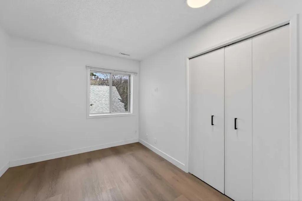 934 5a Street NW Calgary AB T2N1R6