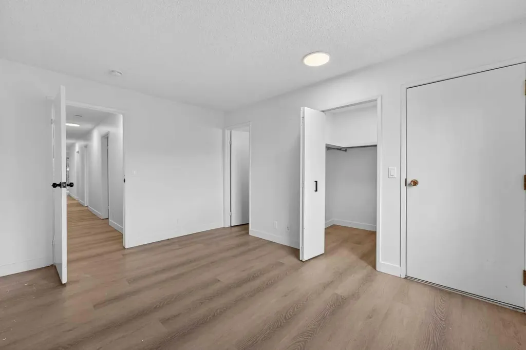 934 5a Street NW Calgary AB T2N1R6