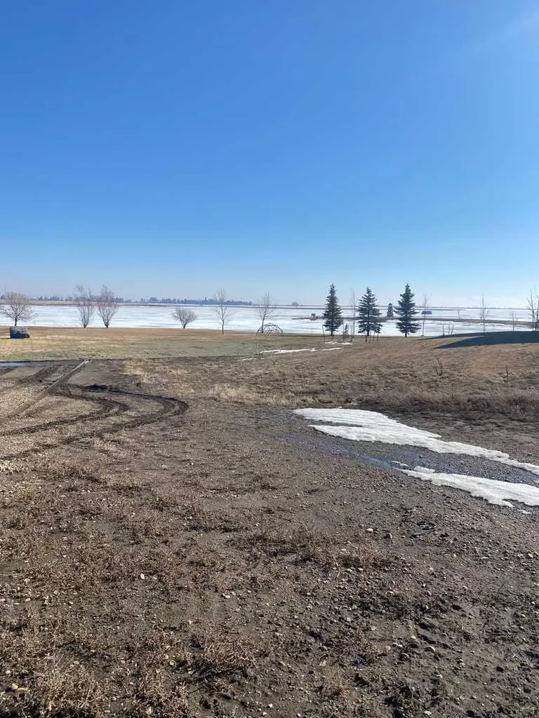 15 Kingfisher Estates Drive Lake Newell Resort AB T1R 0X6