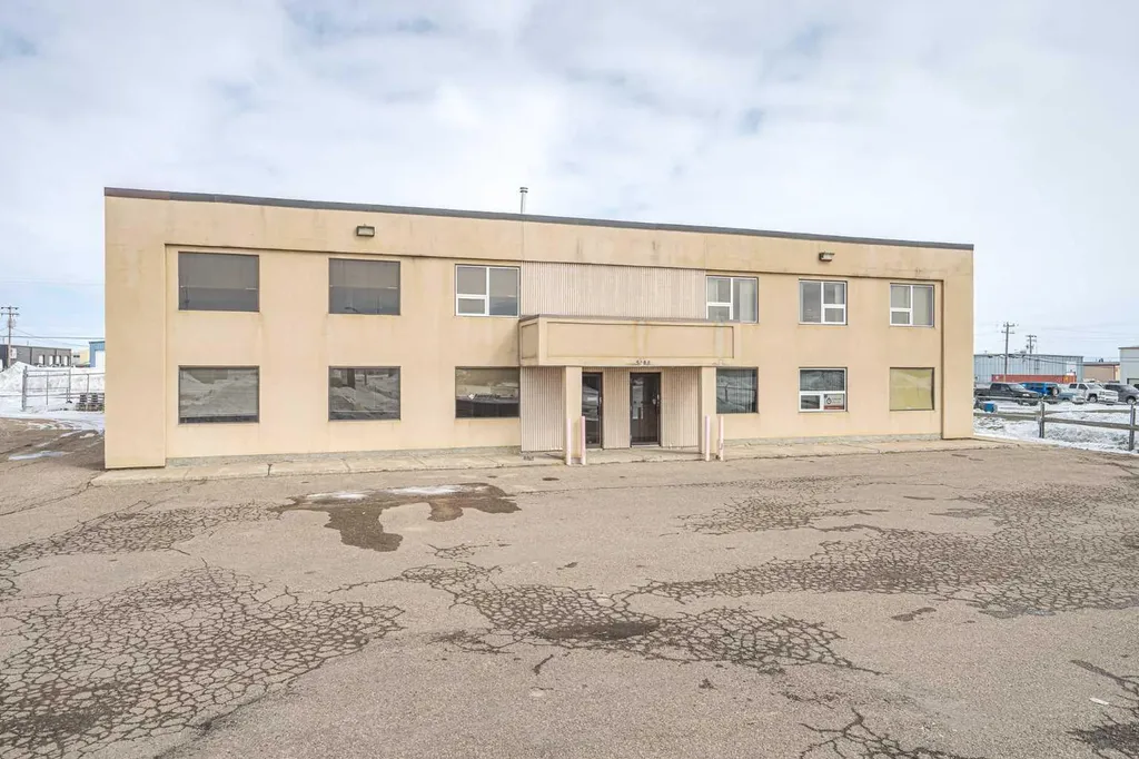 5208 62 Street Lloydminster AB T9V 2E4