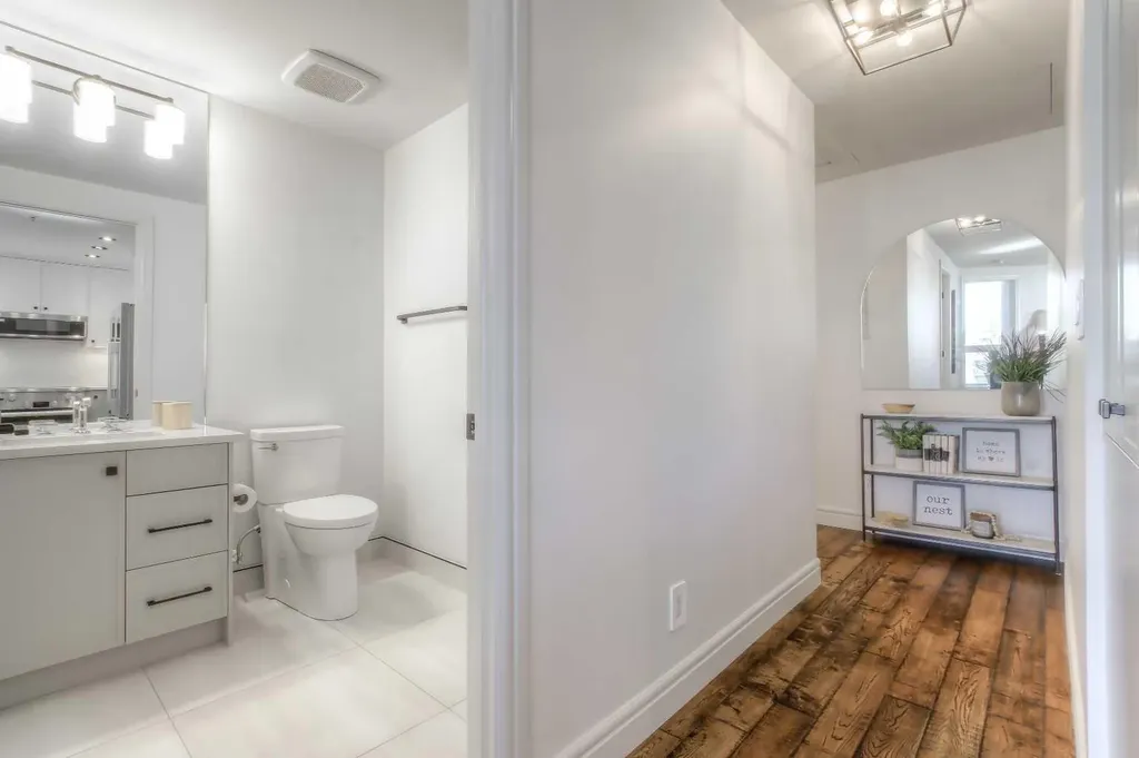 817 15 Avenue SW Calgary AB T2R0H8