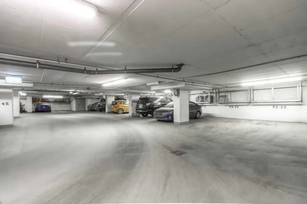 817 15 Avenue SW Calgary AB T2R0H8