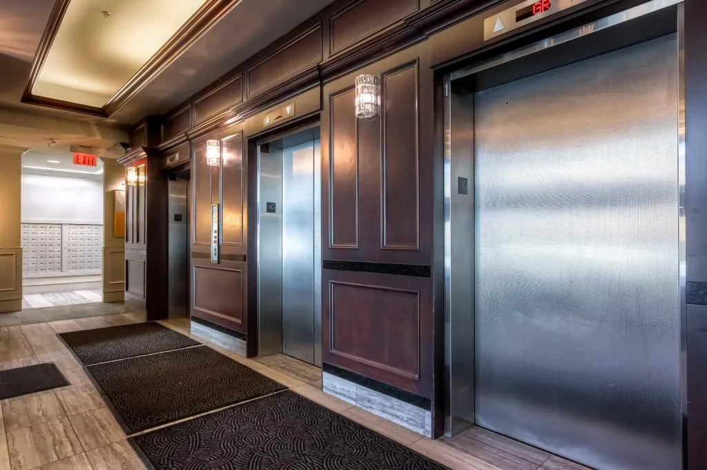 817 15 Avenue SW Calgary AB T2R0H8