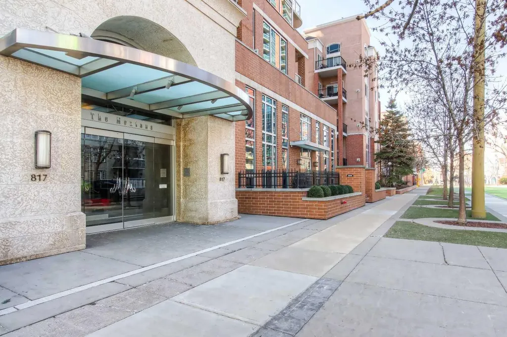 817 15 Avenue SW Calgary AB T2R0H8