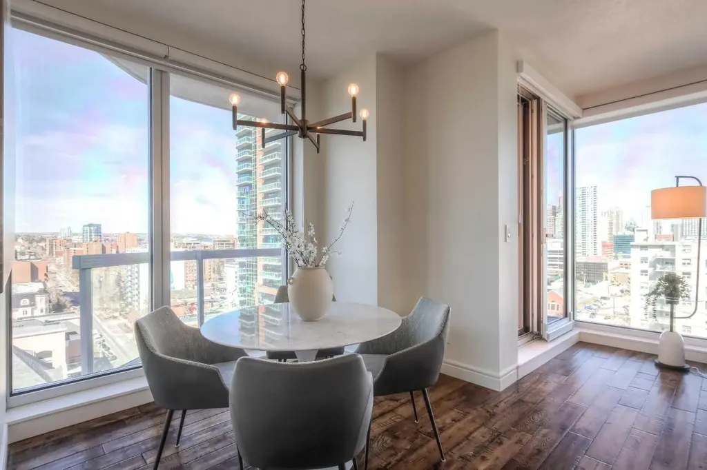 817 15 Avenue SW Calgary AB T2R0H8