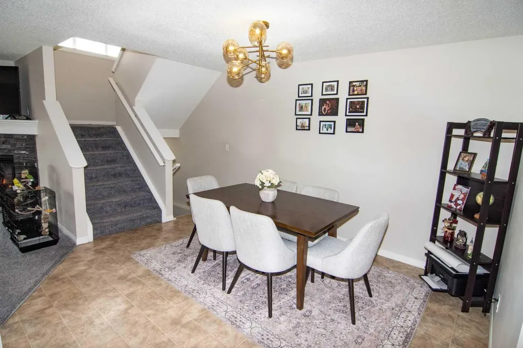 754 Luxstone Gate SW Airdrie AB T4B 0H3