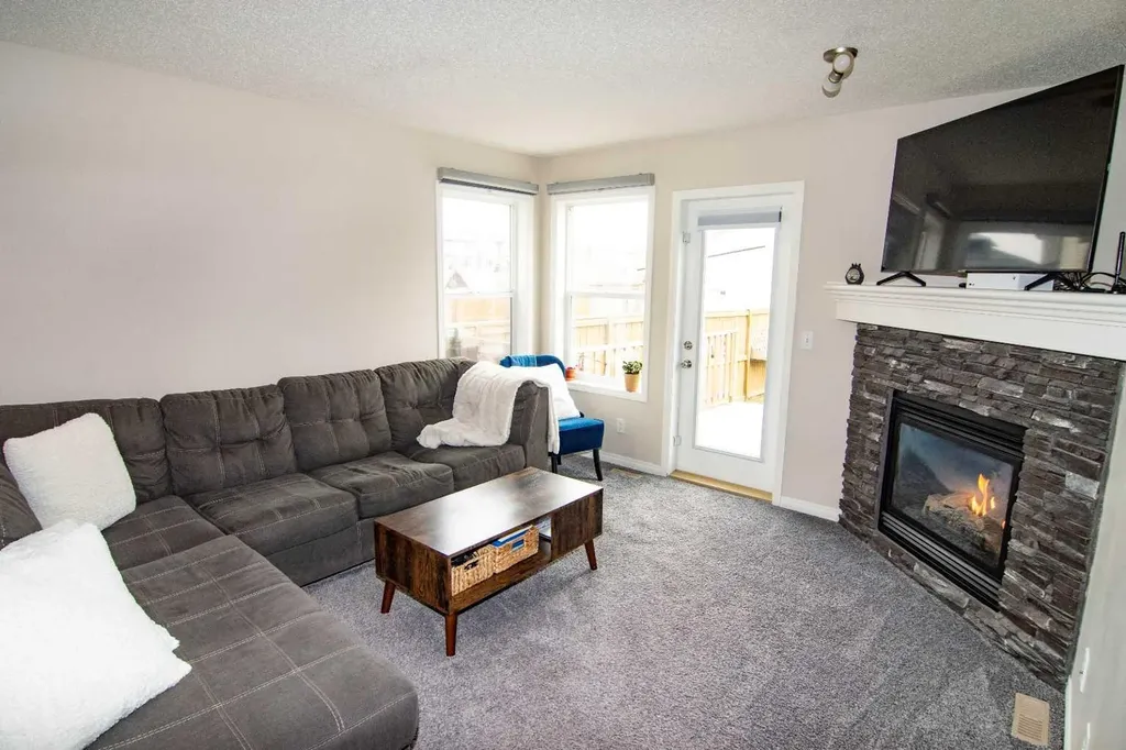 754 Luxstone Gate SW Airdrie AB T4B 0H3