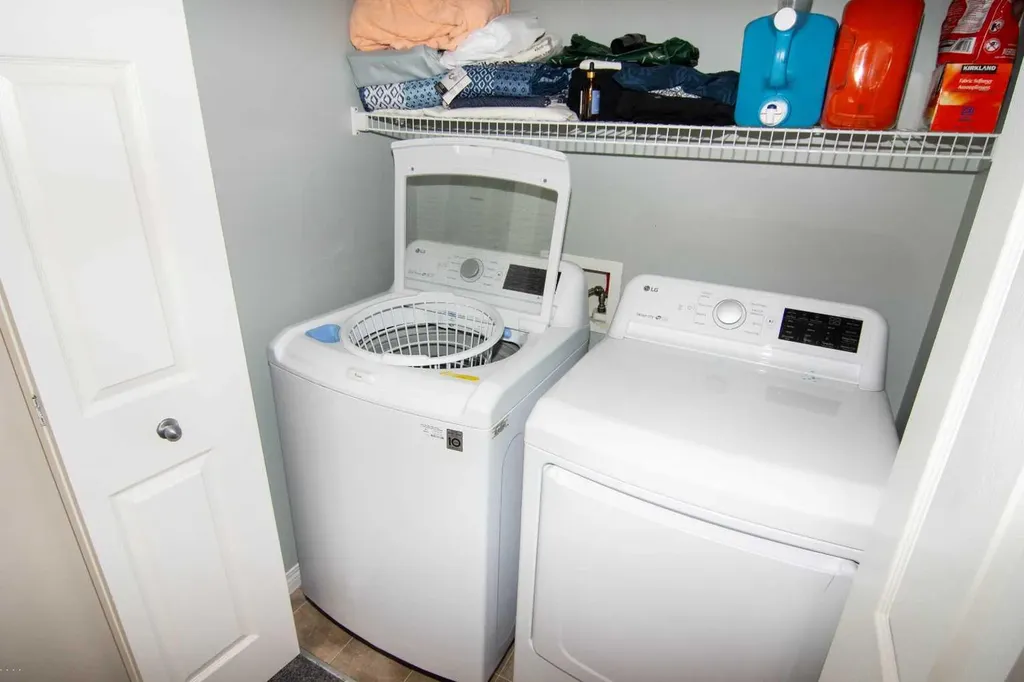 754 Luxstone Gate SW Airdrie AB T4B 0H3