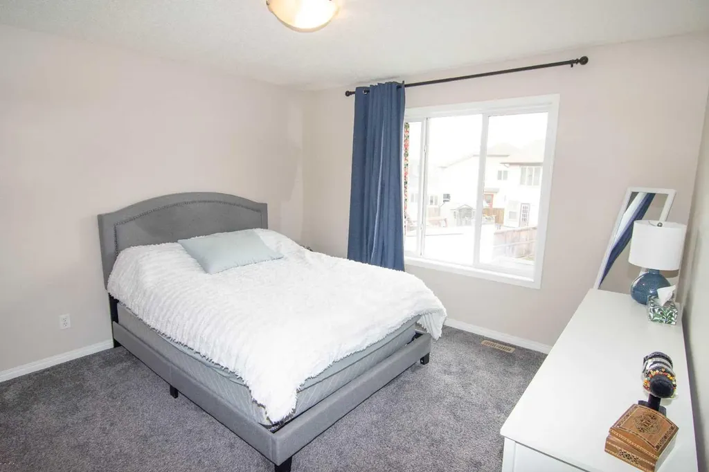 754 Luxstone Gate SW Airdrie AB T4B 0H3