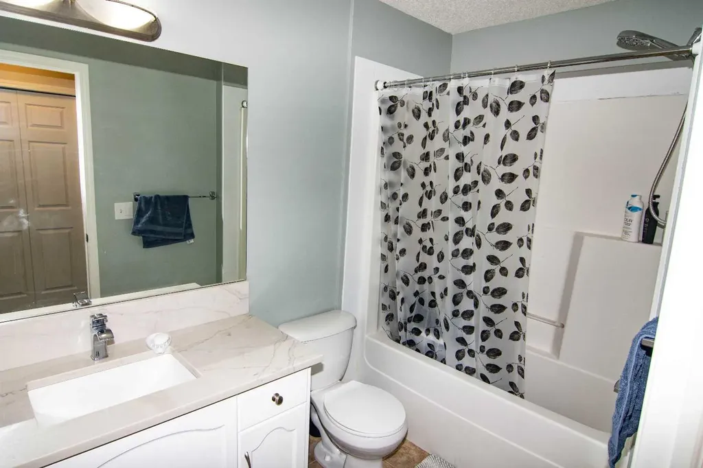754 Luxstone Gate SW Airdrie AB T4B 0H3