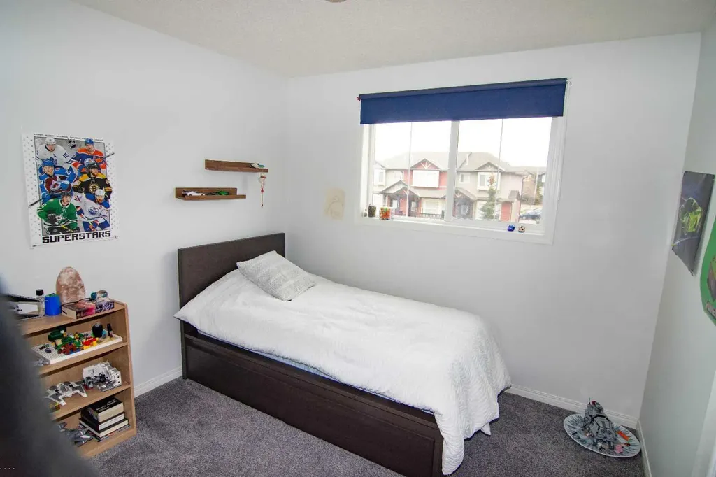 754 Luxstone Gate SW Airdrie AB T4B 0H3