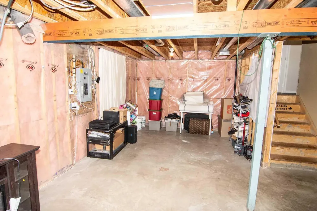 754 Luxstone Gate SW Airdrie AB T4B 0H3