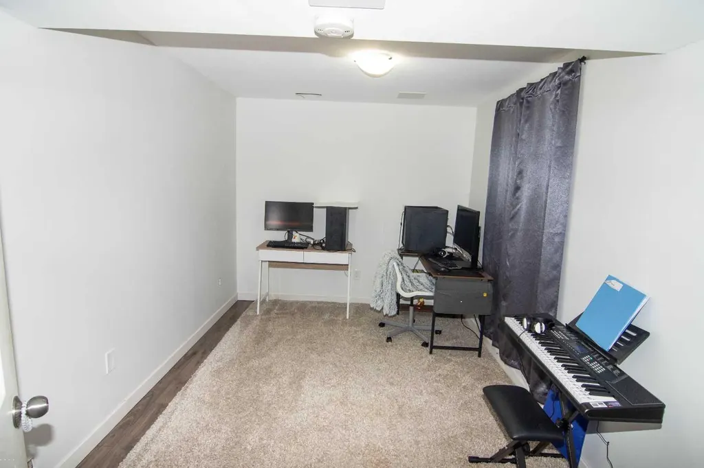 754 Luxstone Gate SW Airdrie AB T4B 0H3