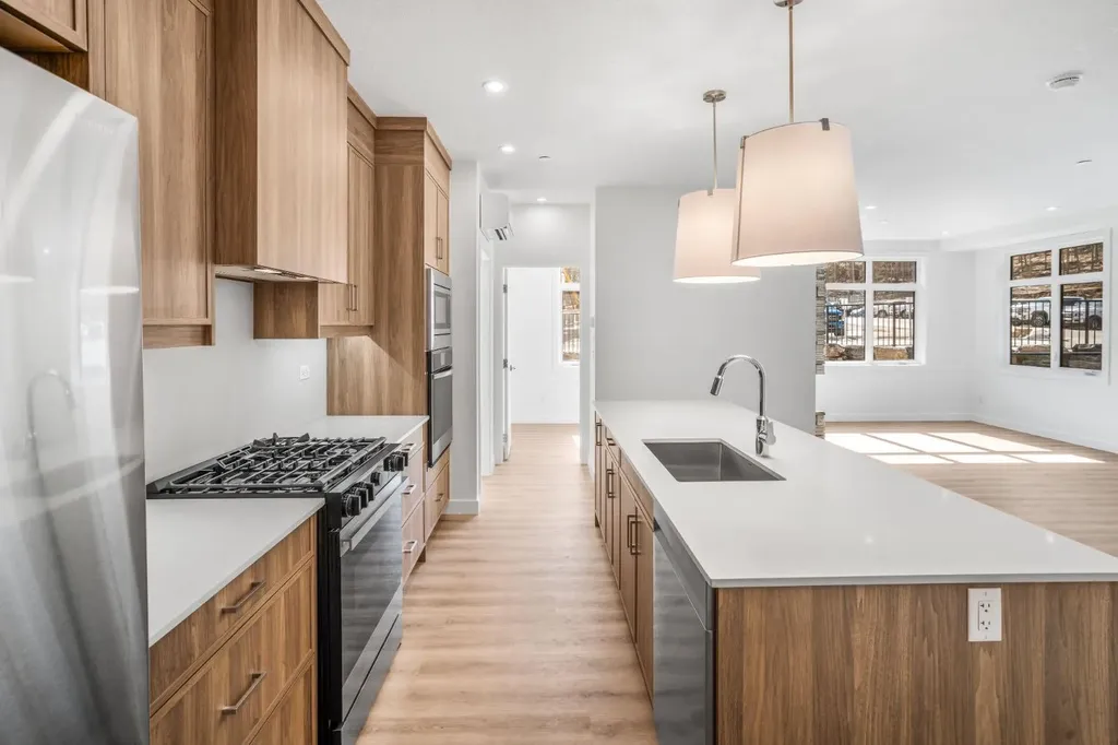 10 Cascade Ridge Canmore AB T1W 0K6