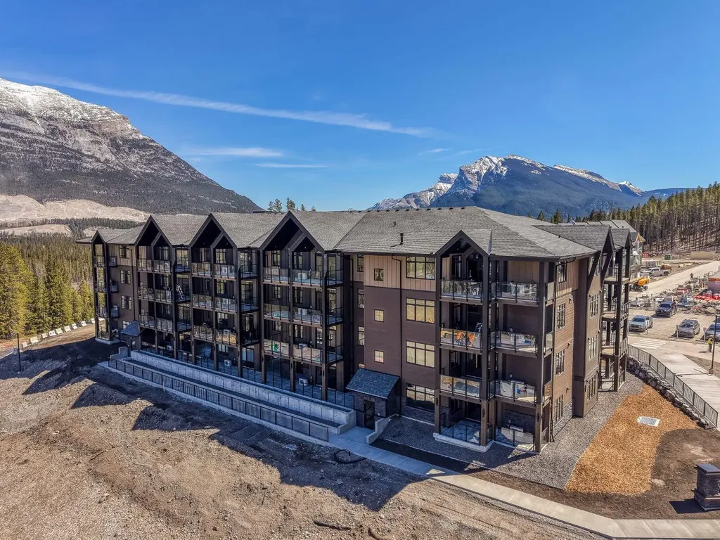 10 Cascade Ridge Canmore AB T1W 0K6