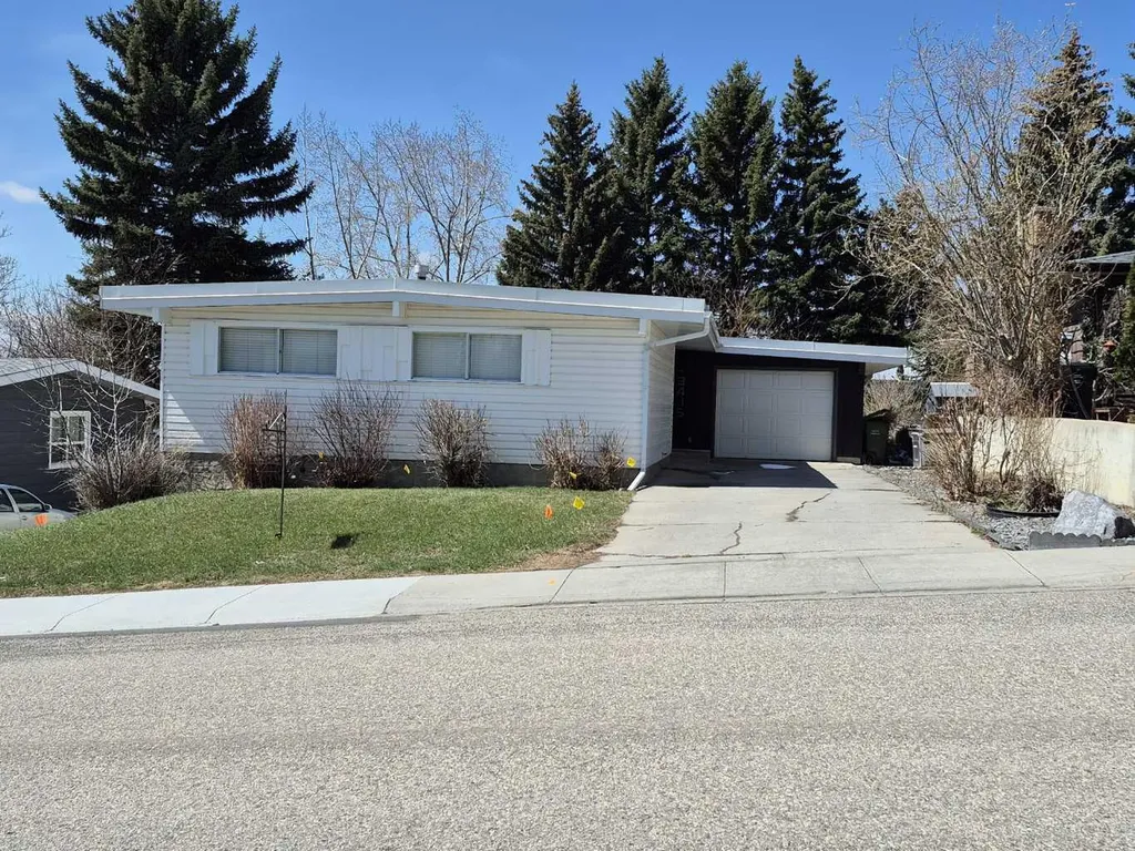 3415 Benton Drive NW Calgary AB T2L1W7