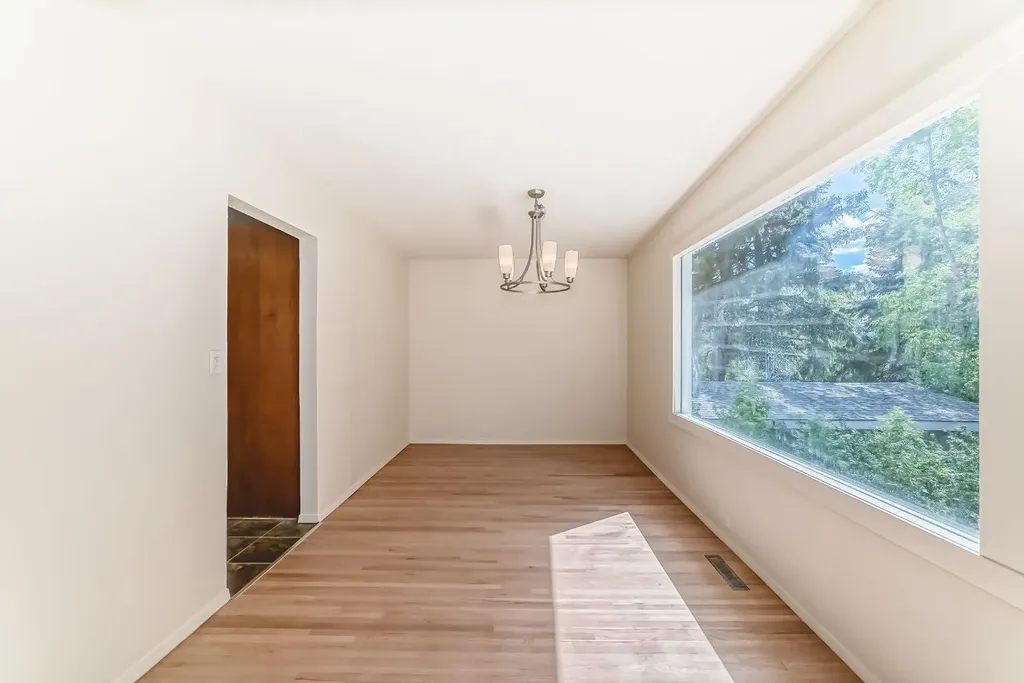 3415 Benton Drive NW Calgary AB T2L1W7