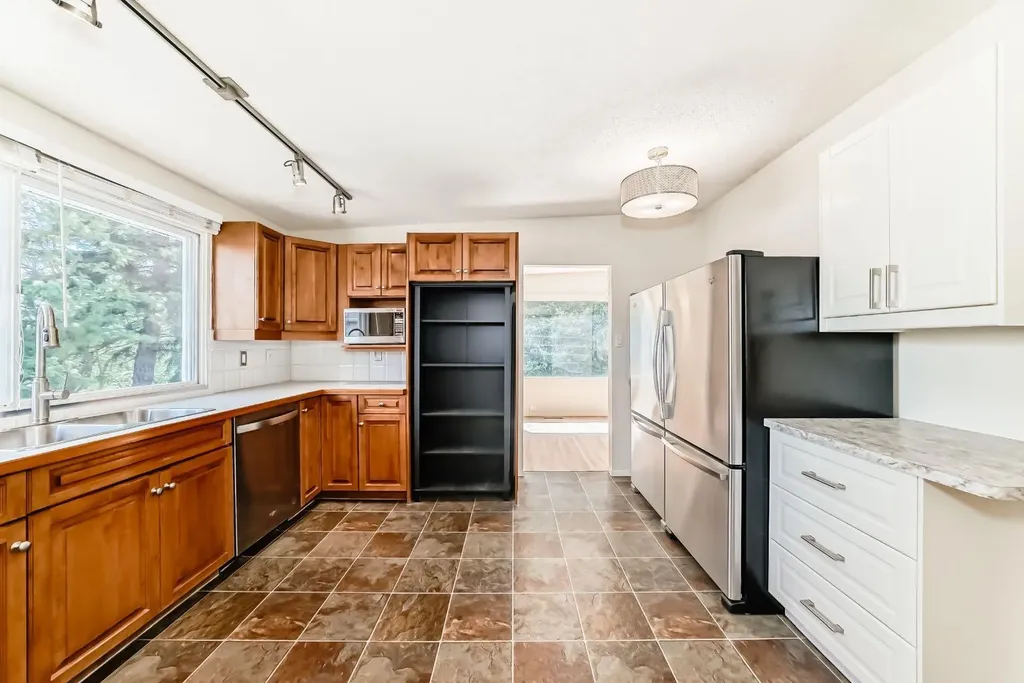 3415 Benton Drive NW Calgary AB T2L1W7